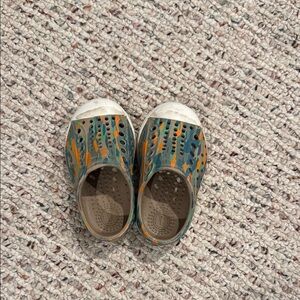 Native Shoes Green and Tan Water Shoes
